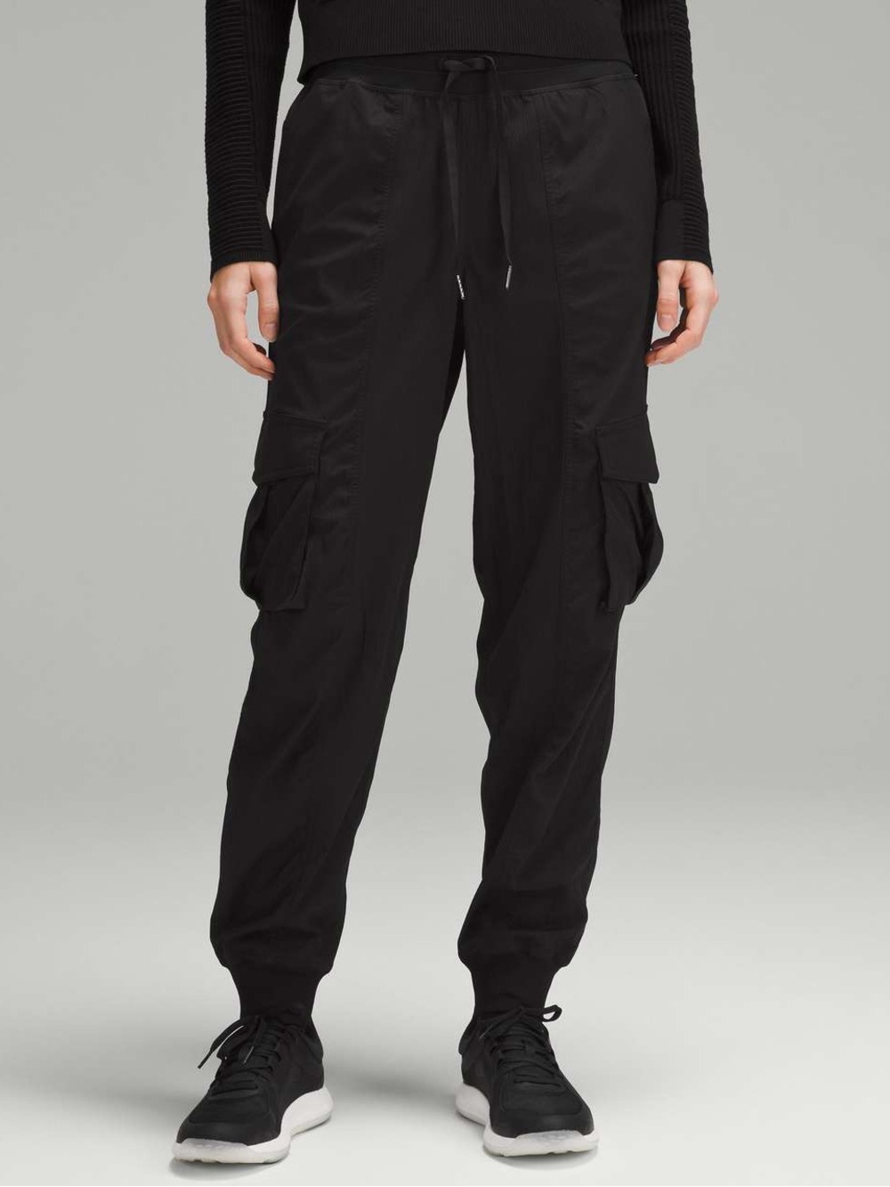 Lululemon Dance Studio Relaxed-Fit Mid-Rise Cargo Jogger Black NWT Size M